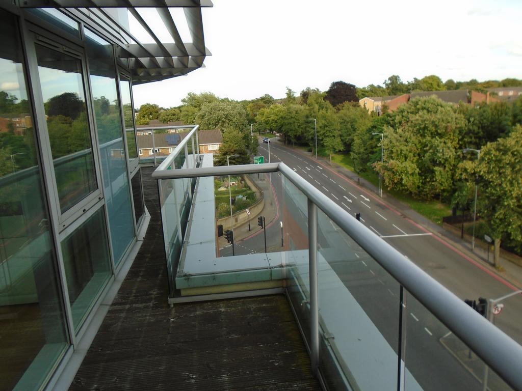 East Croydon Apartments - Just 3 Mins Walk To East Croydon Station Εξωτερικό φωτογραφία